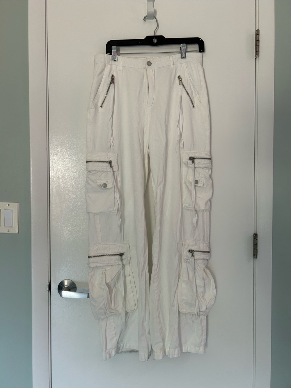 BlankNYC Women's White Cargo Pants Sz 28 EUC
